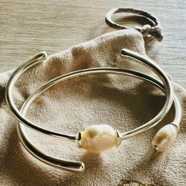 Kendra Scott Amiya Silver Cuff Bracelet with Freshwater Pearl