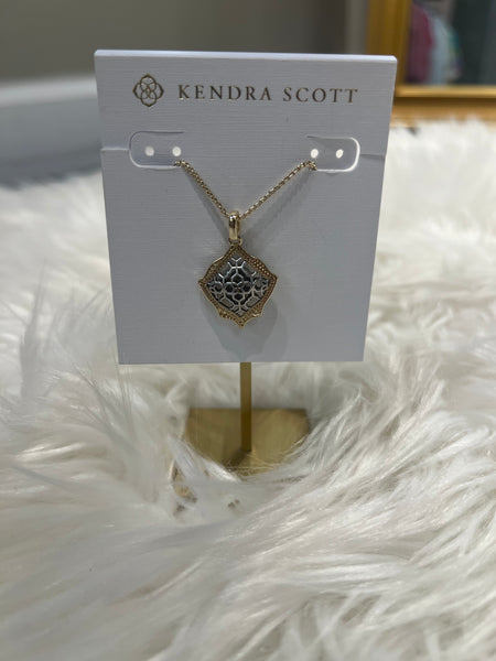 Kendra Scott Kacey Pendant Necklace