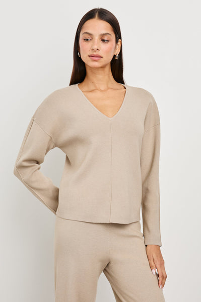 Warm & Comforting (The "Loungewear" Vibe)